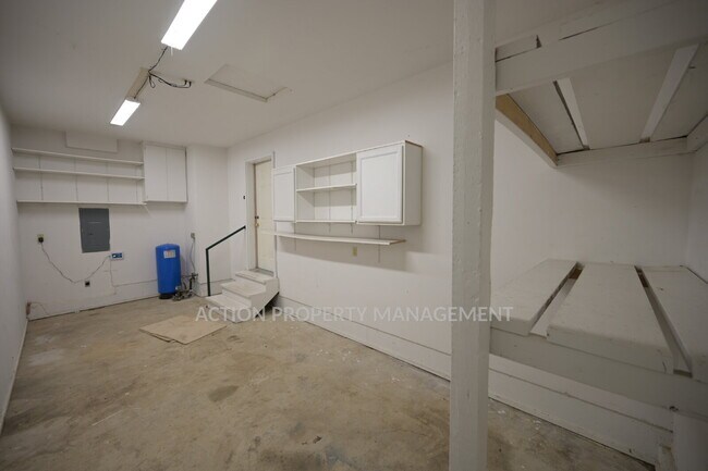 Building Photo - 3 bed 2 bath in a country setting
