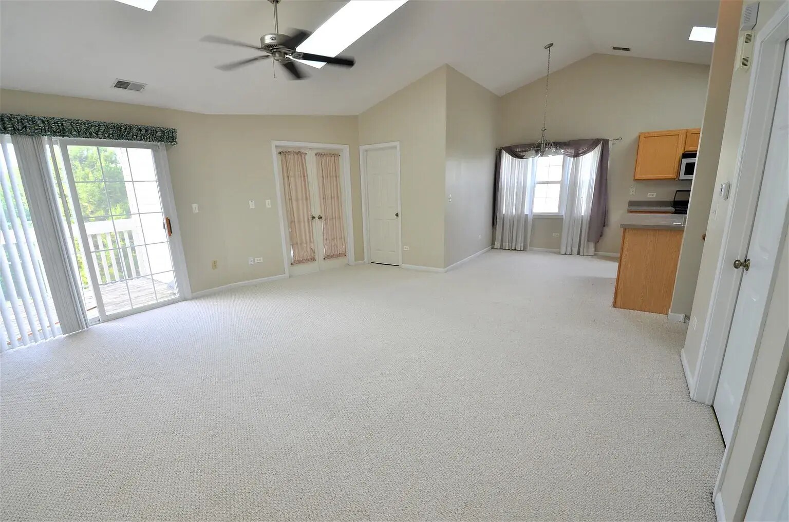 Building Photo - 2227 Waterleaf Ct