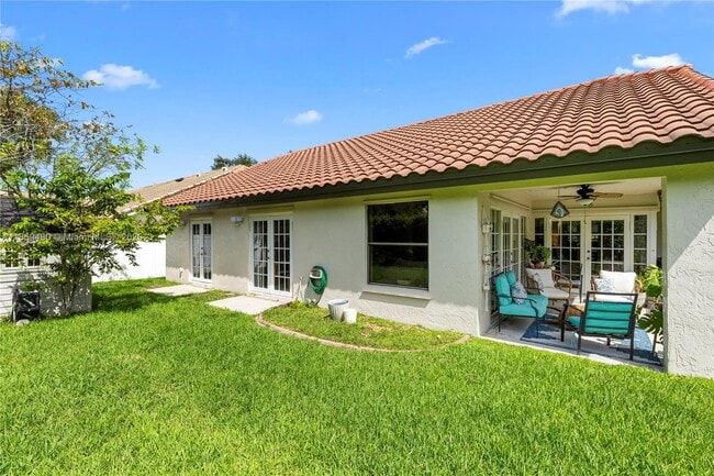 Building Photo - 10900 NW 18th Ct