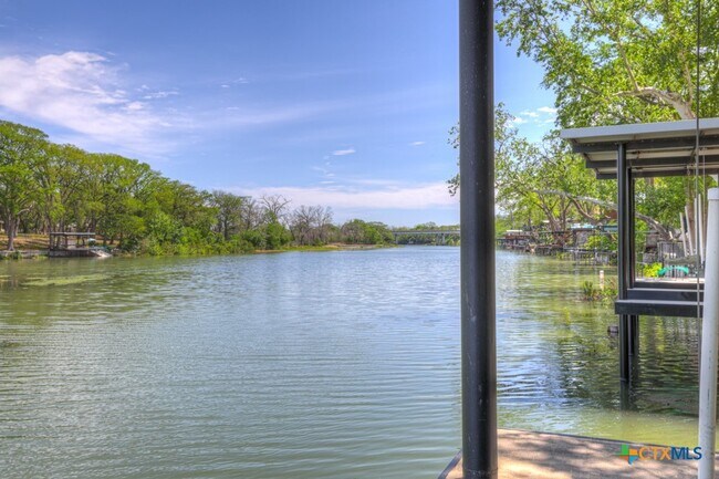 Building Photo - 1015 Reiley Rd