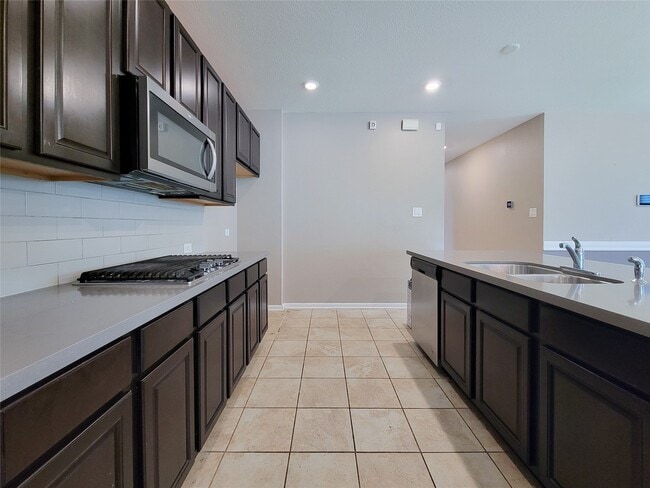 Building Photo - 14202 Persimmon Woods Dr