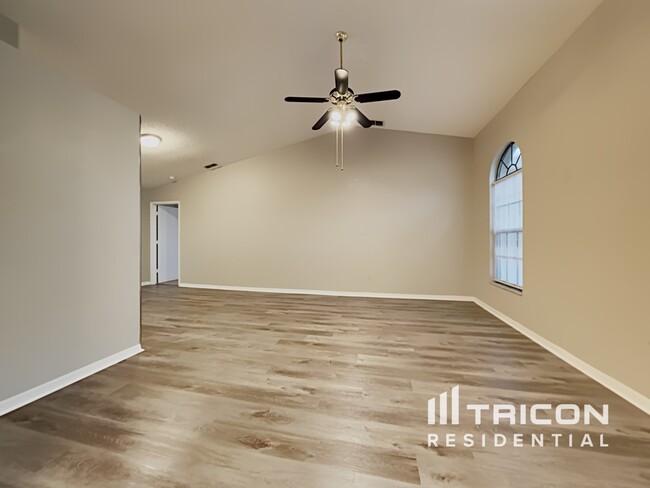 Building Photo - 7352 Cone Shell Dr