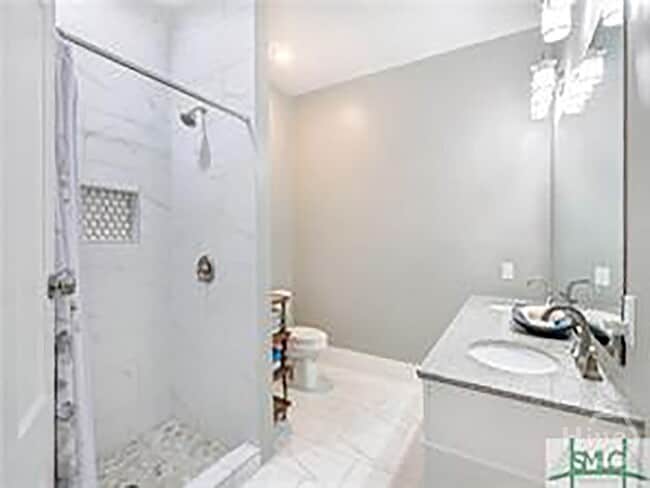 Building Photo - 514 E Anderson St