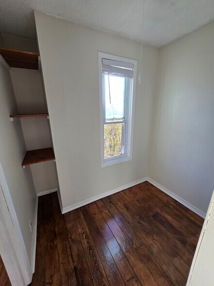 Building Photo - 211 17th Avenue Northeast