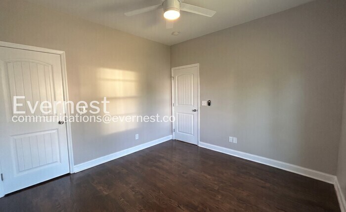 Building Photo - 506 Eastboro Dr