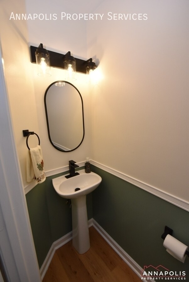 Building Photo - 1424 Anna Marie Ct