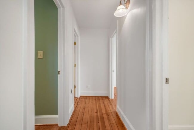 Building Photo - 204 Fauquier St