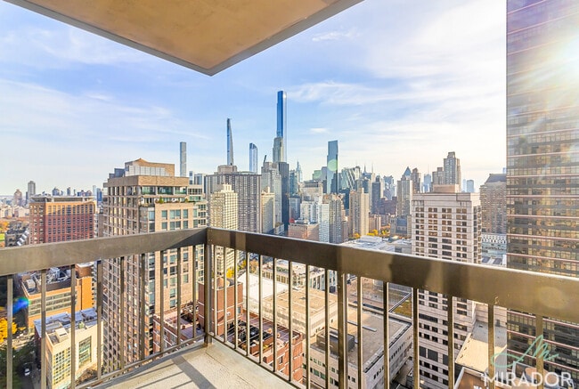 Floorplan - Tower 67