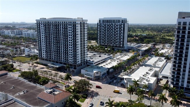 Building Photo - 5350 NW 84th Ave