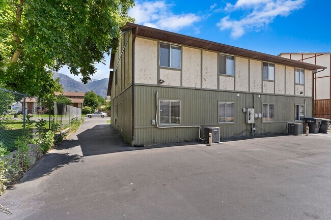 Building Photo - 715 N 1050 W