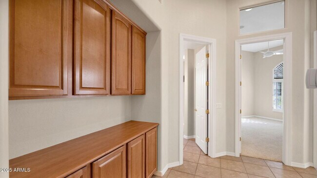 Building Photo - 11732 E Sand Hills Rd