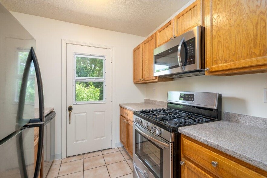 Hathaway Farms Townhomes at Northampton 73 Barrett St Northampton MA