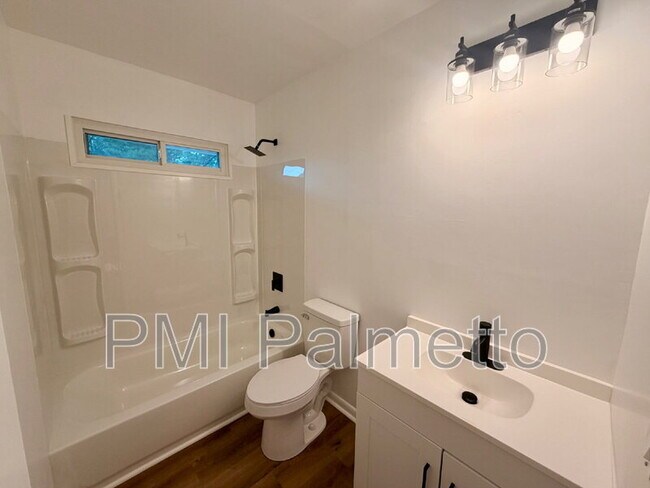 Building Photo - 1241 Grove Park Ln
