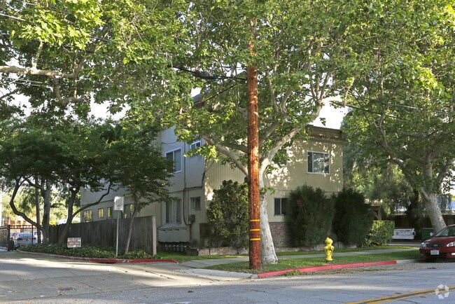 Building Photo - 1133 Newhall St