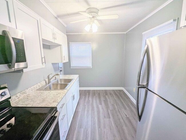 Building Photo - 3 Bedroom House on Quiet Street in Monaca