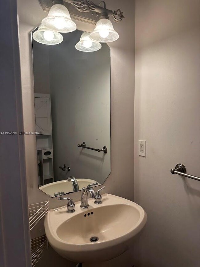 Building Photo - 140 NW 117th Terrace