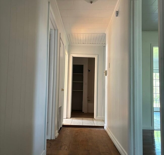 Building Photo - 531 Pecan St