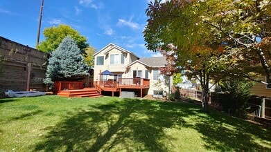Building Photo - Beautiful 3 Bedroom Home Available in Sept...