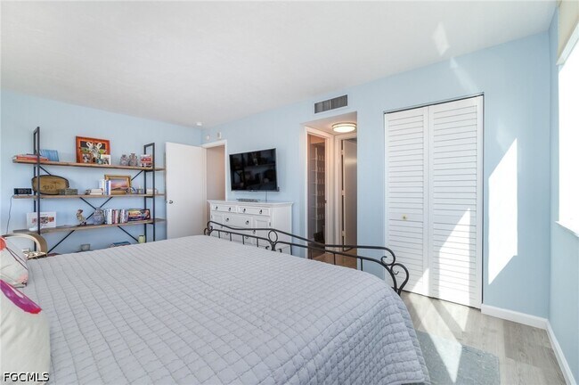 Building Photo - 2810 Estero Blvd