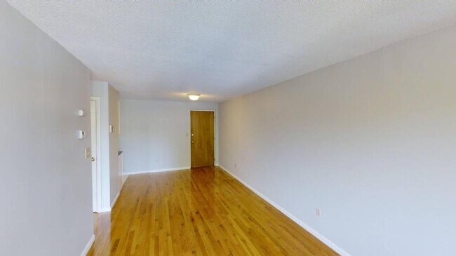 Building Photo - 1.0 bedroom in Somerville Massachusetts 02145