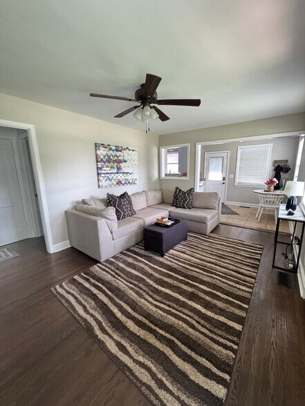 Building Photo - 2942 Sinbad Dr