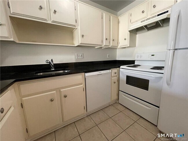 Building Photo - 73 Courtland Ave