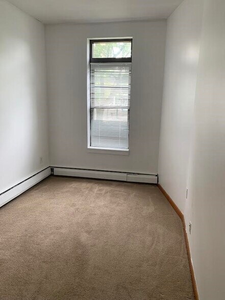 Building Photo - 1880 Commonwealth Ave