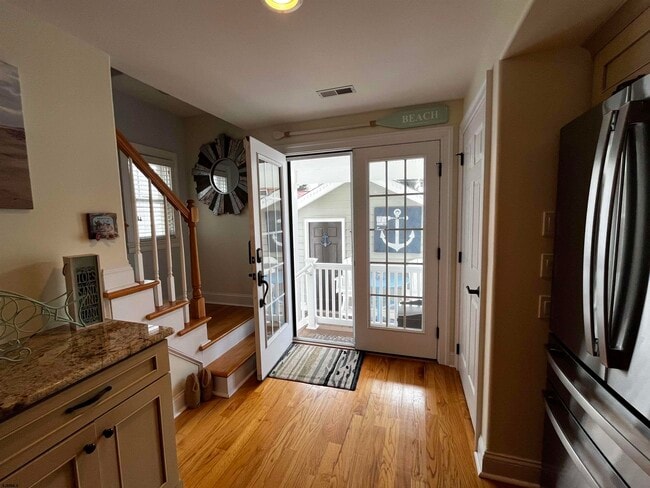 Building Photo - 629 Central Ave