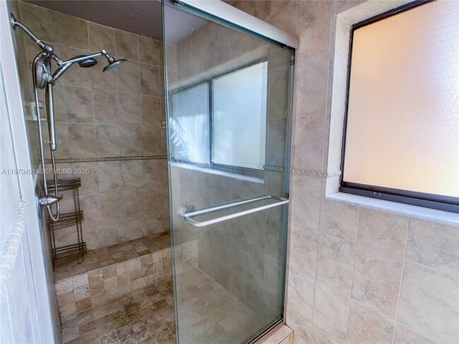 Building Photo - 956 Mockingbird Ln