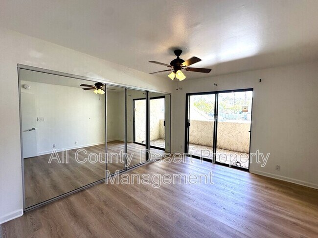 Building Photo - 5300 E Waverly Dr