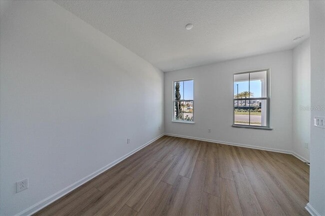 Building Photo - 1850 Falconhurst Ln