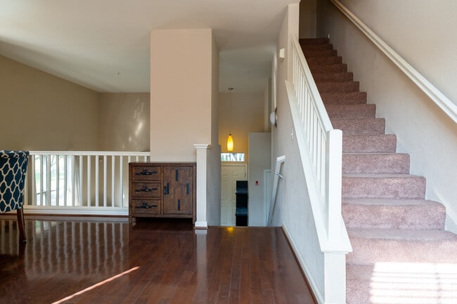 Building Photo - 1327 Auzerais Ave