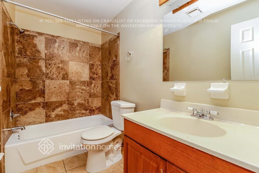 Building Photo - 2136 Mary Sue St