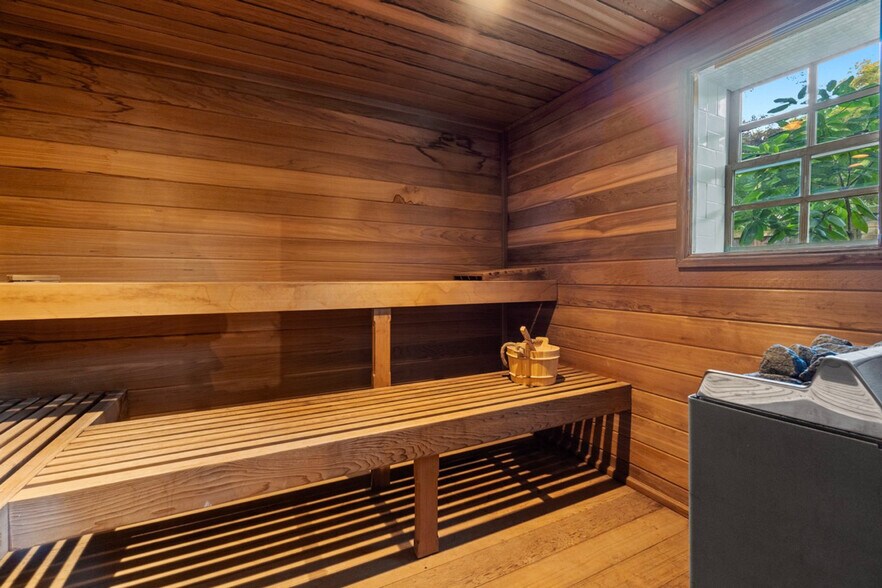 Building Photo - 91 Algonquin Rd