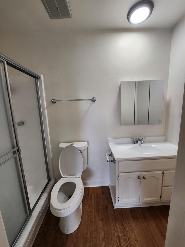 Building Photo - 425 N Hobart Blvd