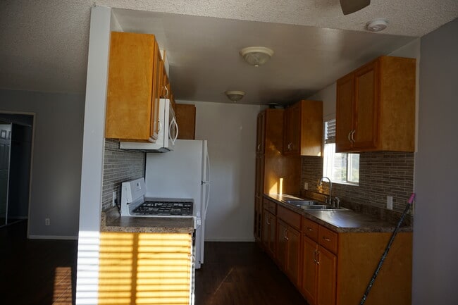 Building Photo - 12027 Ayres Ave