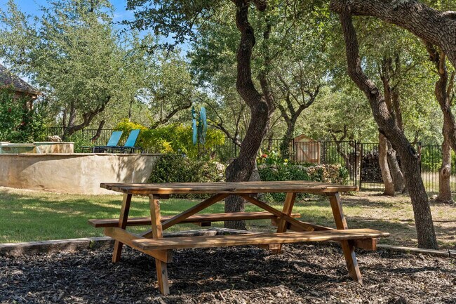 Building Photo - 1194 Vaquero Wy
