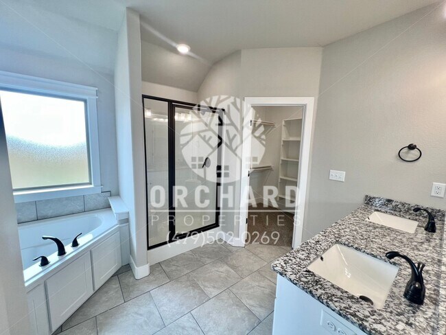 Building Photo - Tontitown- Single Family Home- Beautiful Wellington Plan- 9 Month Lease