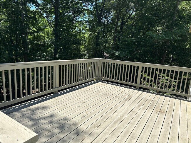 Building Photo - 3305 Maple Ridge Ct