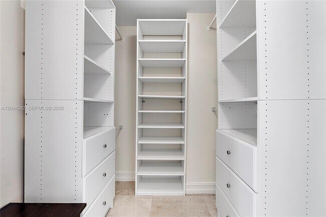 Building Photo - 3350 SW 27th Ave