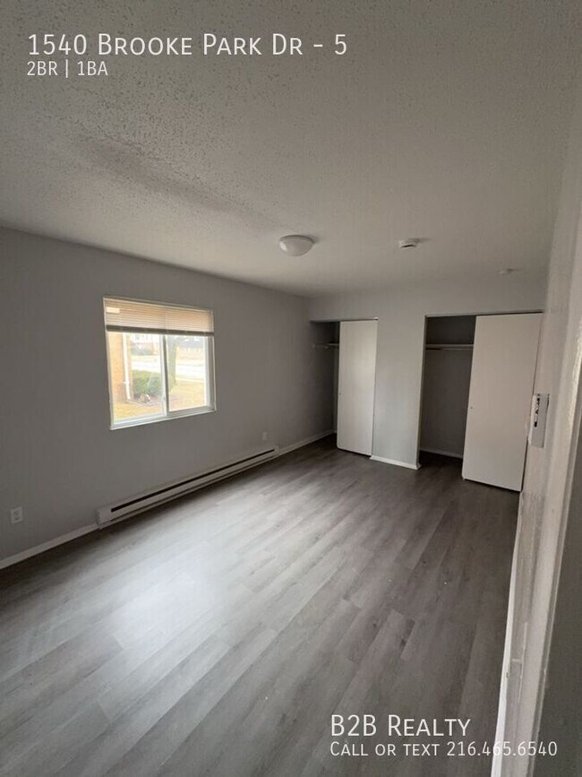 Building Photo - 1540 Brooke Park Dr