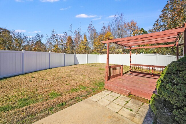 Building Photo - Your Haven Awaits in Havenbrook – Modern 4...