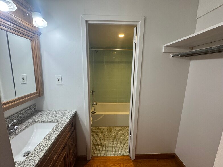 Building Photo - 1113 Commonwealth Ave