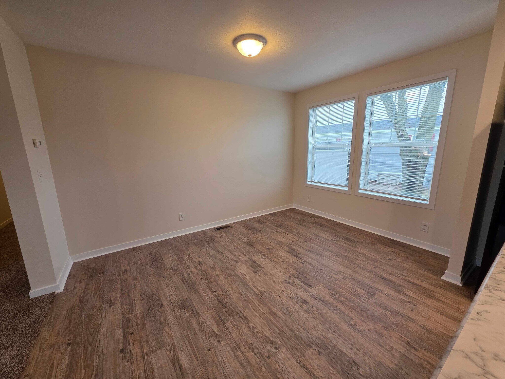 Building Photo - 3681 Hawthorne St