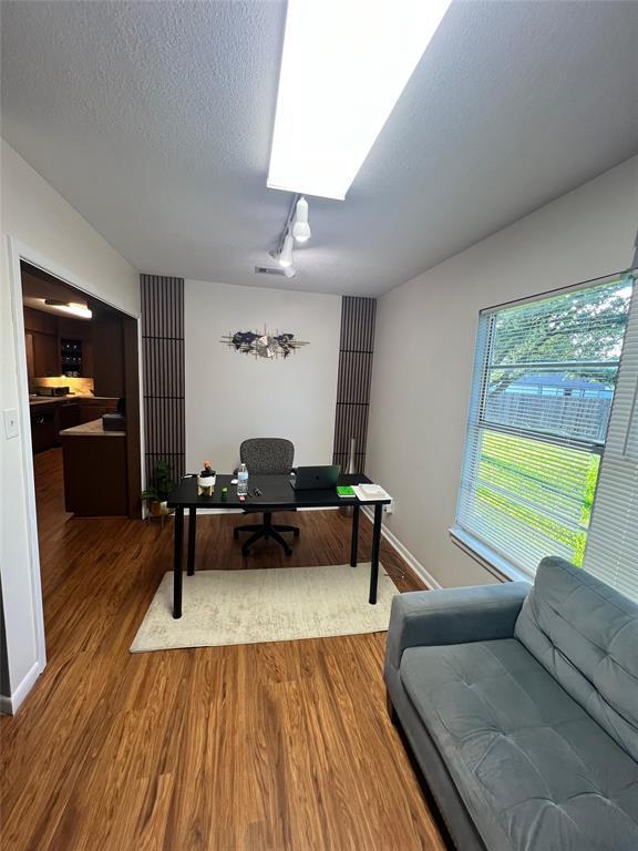 Building Photo - 213 S FM 1660