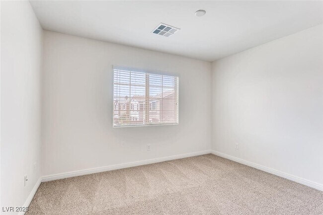 Building Photo - 6828 Majestic Palm Dr