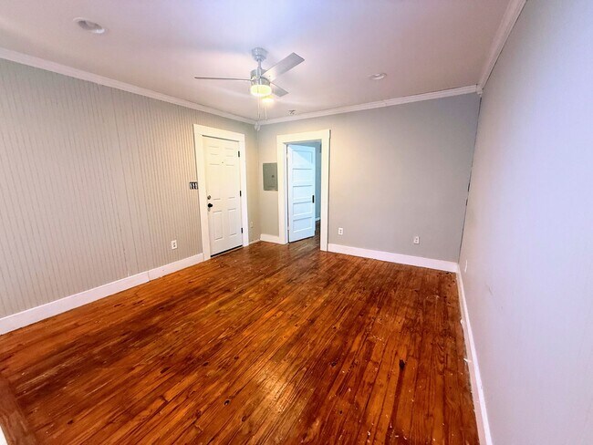 Building Photo - 1BR Apartment with Private Entrance in Downtown Lake Charles | Located Behind Historic Home