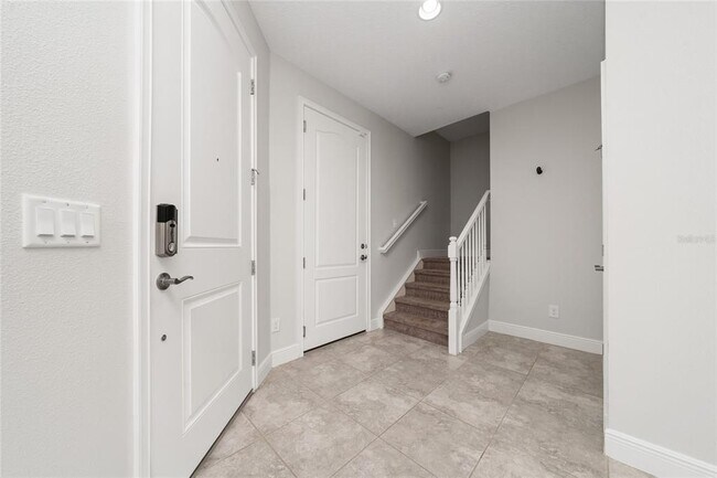 Building Photo - 9769 Winnington St