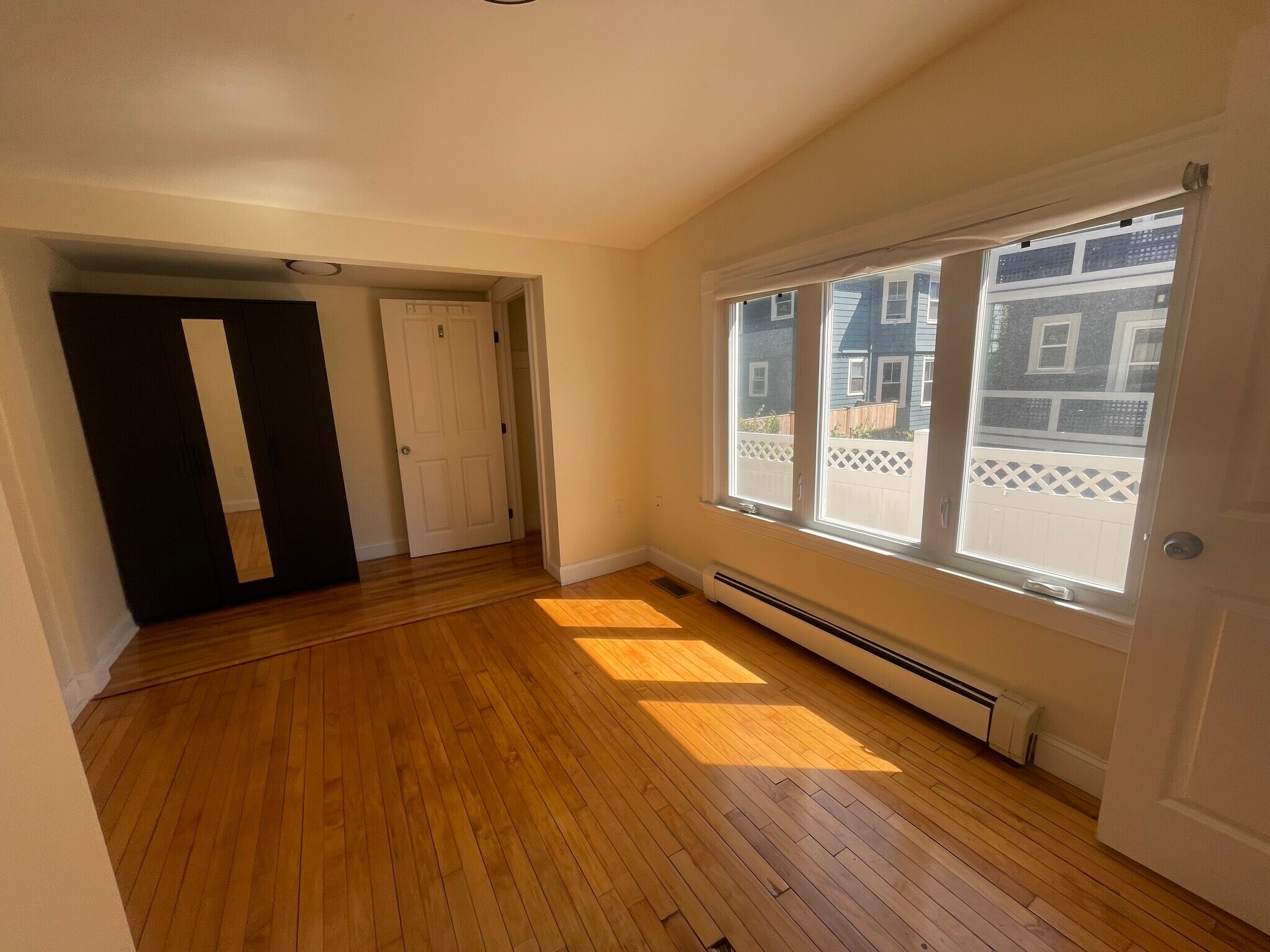 Building Photo - 48 Chester Ave