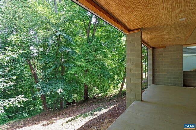 Building Photo - 137 Baylor Ln